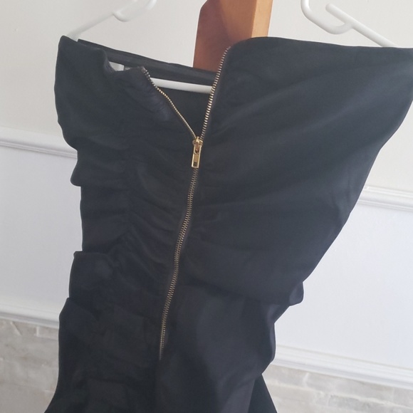 Dress - Picture 4 of 4